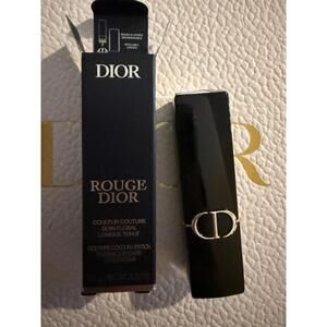 Dior rogue full size lipstick in nude style 300